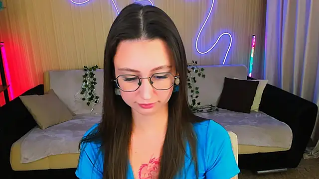 YourLovellyStory online show from 17, 10, 2025