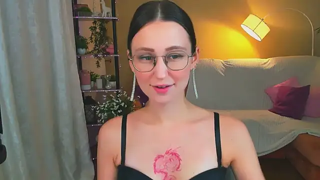 YourLovellyStory online show from 21, 10, 2025