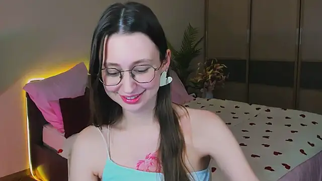 YourLovellyStory online show from 14, 4, 2026