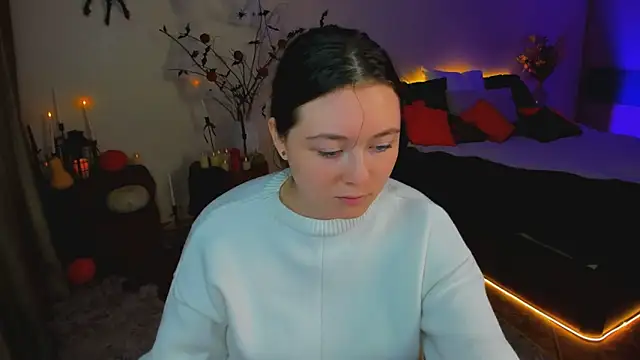 Snapshot of AlluringLookk chatting on 28, 10, 2025 AlluringLookk online show from 28, 10, 2025