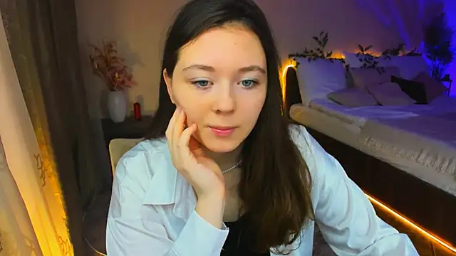 Snapshot of AlluringLookk chatting on 8, 11, 2025 AlluringLookk online show from 8, 11, 2025