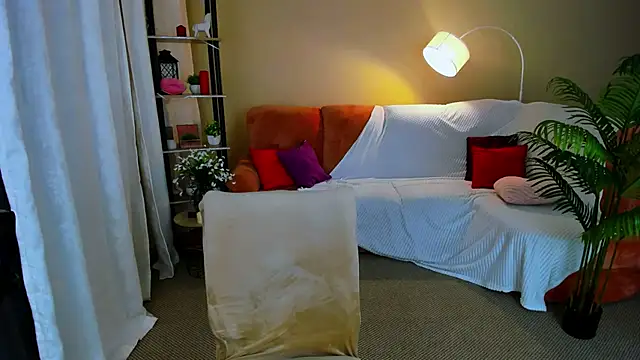 AlluringLookk online show from 20, 2, 2026