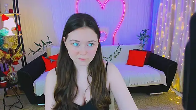 AlluringLookk online show from 15, 4, 2026