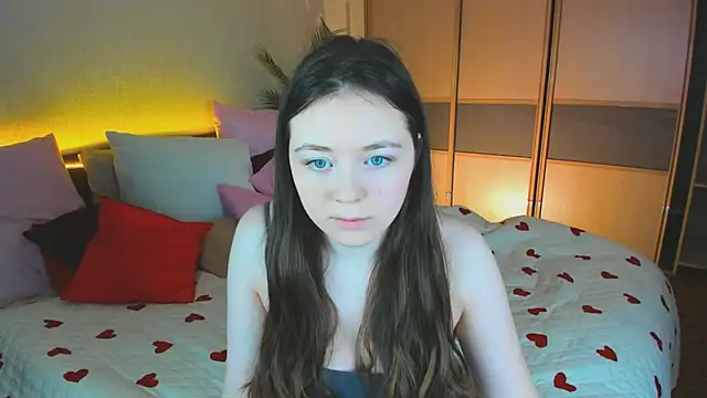 AlluringLookk online show from 28, 3, 2026