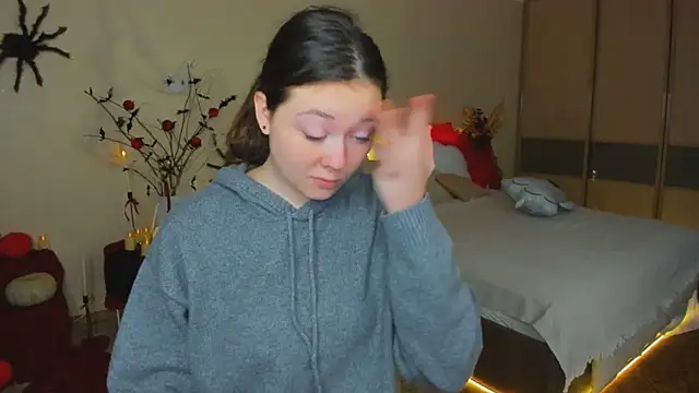 Snapshot of AlluringLookk chatting on 25, 10, 2025 AlluringLookk online show from 25, 10, 2025