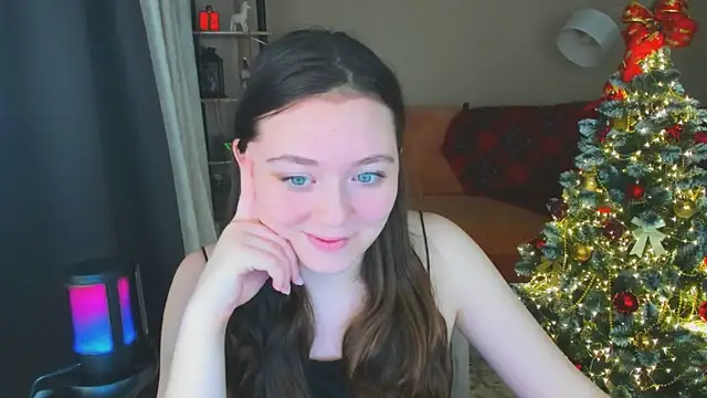 AlluringLookk online show from 20, 12, 2025