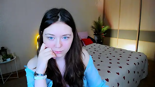AlluringLookk online show from 14, 6, 2026