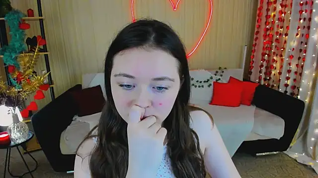 AlluringLookk online show from 10, 3, 2026