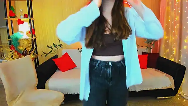 AlluringLookk online show from 19, 4, 2026