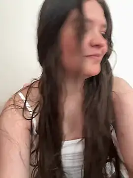 Snapshot of Emilyybennet_ chatting on 24, 5, 2026 Emilyybennet online show from 24, 5, 2026