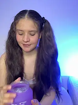 Emilyybennet  online show from 18, 3, 2026