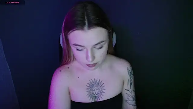 AngelicaHollywood online show from 11, 11, 2025