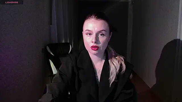 AngelicaHollywood online show from 3, 6, 2026