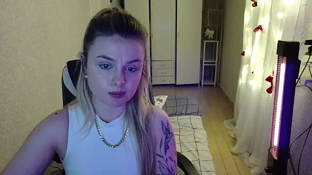 AngelicaHollywood online show from 16, 12, 2025