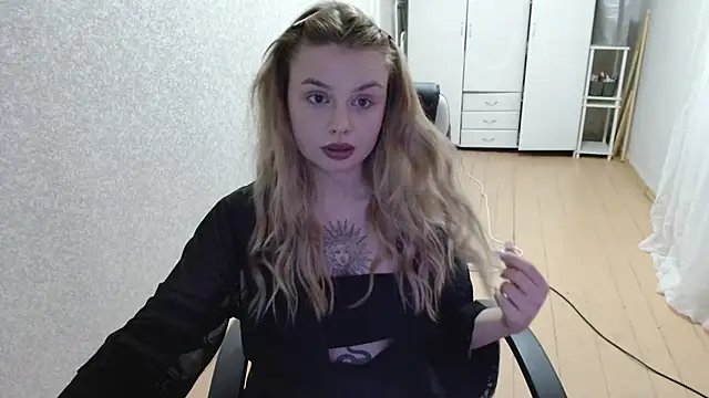 AngelicaHollywood online show from 26, 11, 2025