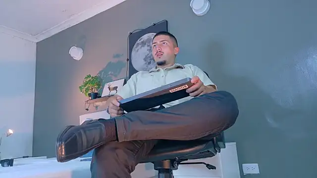 MrFox   online show from 21, 11, 2025