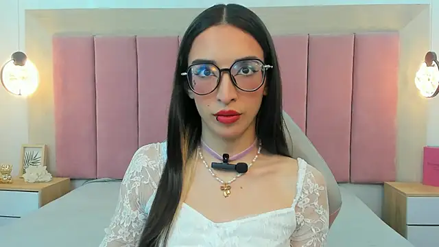 Emilia Bons online show from 13, 2, 2026