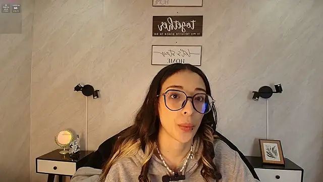 Emilia Bons online show from 24, 2, 2026