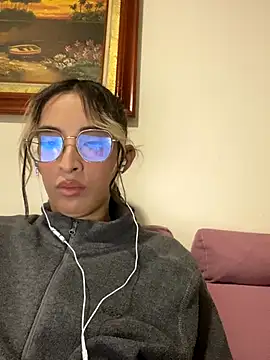 Emilia Bons online show from 19, 9, 2025