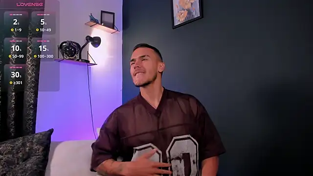 Snapshot of MarkSantozz chatting on 29, 11, 2025 MarkSantozz online show from 29, 11, 2025