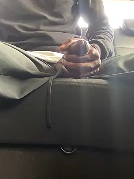 Snapshot of Dickey-B-RSA chatting on 4, 11, 2025 Dickey-B-RSA online show from 4, 11, 2025