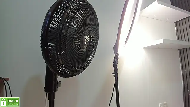 Snapshot of Ava_Bonny chatting on 12, 11, 2025 Ava Bonny online show from 12, 11, 2025