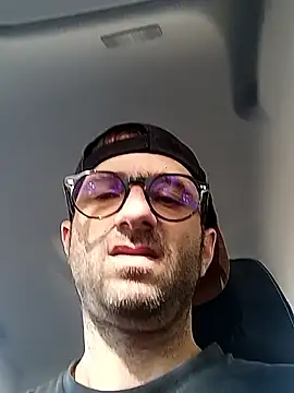 Snapshot of vasgabri chatting on 29, 10, 2025 vasgabri online show from 29, 10, 2025