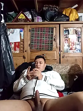 Snapshot of millanto chatting on 17, 9, 2025 millanto online show from 17, 9, 2025