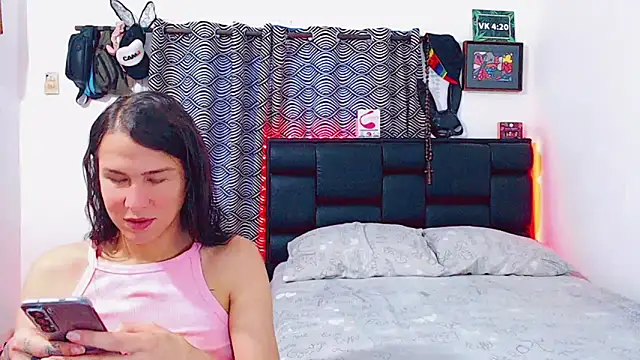 Snapshot of Azley_sweet chatting on 2, 12, 2025 Azley sweet online show from 2, 12, 2025