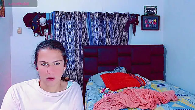 Snapshot of Azley_sweet chatting on 11, 11, 2025 Azley sweet online show from 11, 11, 2025