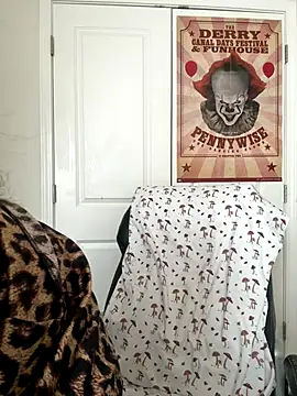 CharmingMaddie online show from 17, 12, 2025