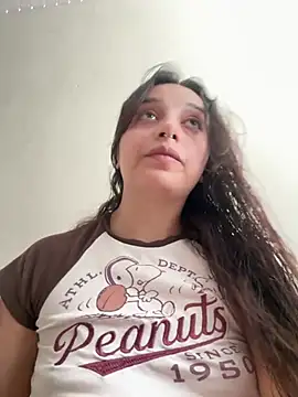 Snapshot of CharmingMaddie chatting on 27, 5, 2026 CharmingMaddie online show from 27, 5, 2026