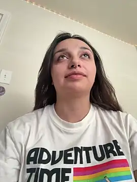 Snapshot of CharmingMaddie chatting on 15, 5, 2026 CharmingMaddie online show from 15, 5, 2026