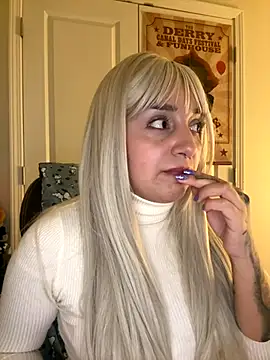 CharmingMaddie online show from 3, 12, 2025