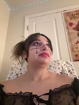 CharmingMaddie online show from 18, 12, 2025