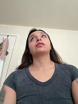 Snapshot of CharmingMaddie chatting on 17, 5, 2026 CharmingMaddie online show from 17, 5, 2026