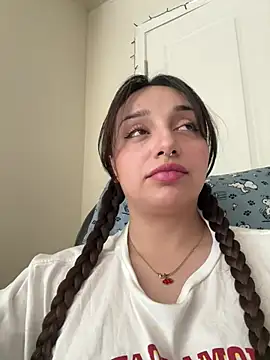 CharmingMaddie online show from 7, 4, 2026