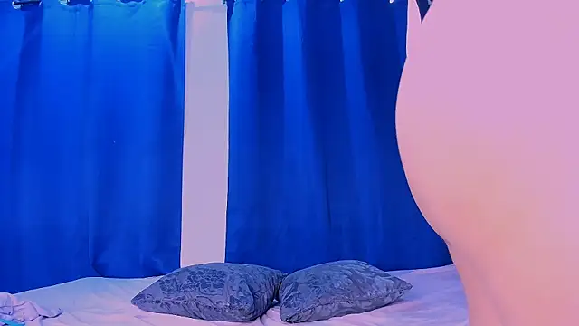 Snapshot of bamby_kitty chatting on 24, 9, 2025 bamby kitty online show from 24, 9, 2025