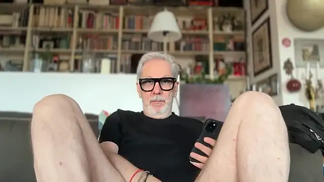 Snapshot of Eatnycum chatting on 10, 7, 2026 Eatnycum online show from 10, 7, 2026
