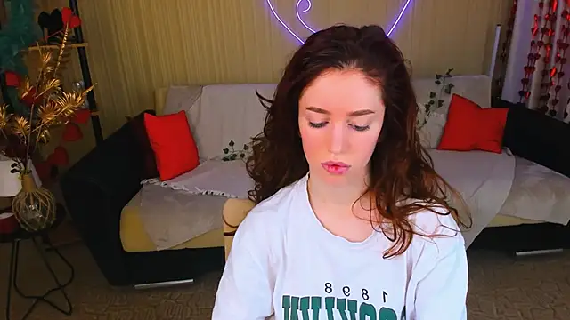 ChristinaConteeree online show from 8, 3, 2026