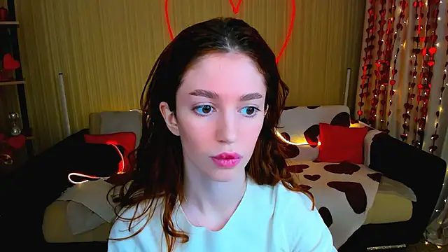 ChristinaConteeree online show from 13, 2, 2026