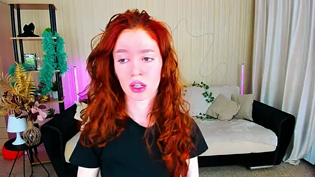 Snapshot of ChristinaConteeree chatting on 26, 11, 2025 ChristinaConteeree online show from 26, 11, 2025