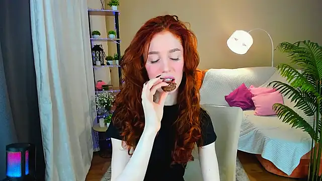 Snapshot of ChristinaConteeree chatting on 25, 11, 2025 ChristinaConteeree online show from 25, 11, 2025