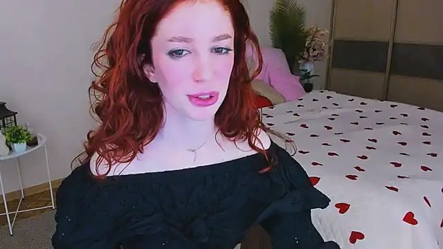 Snapshot of ChristinaConteeree chatting on 9, 5, 2026 ChristinaConteeree online show from 9, 5, 2026