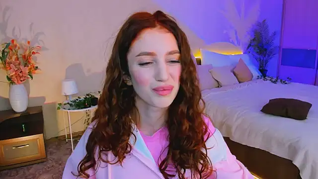 Snapshot of ChristinaConteeree chatting on 10, 10, 2025 ChristinaConteeree online show from 10, 10, 2025