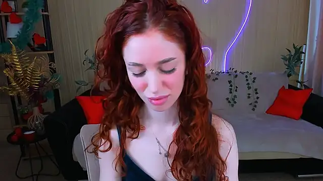 Snapshot of ChristinaConteeree chatting on 11, 5, 2026 ChristinaConteeree online show from 11, 5, 2026