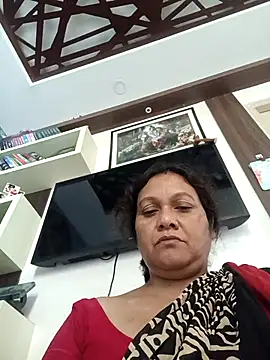 Snapshot of SHUVANI_SEXY chatting on 8, 10, 2025 SHUVANI SEXY online show from 8, 10, 2025