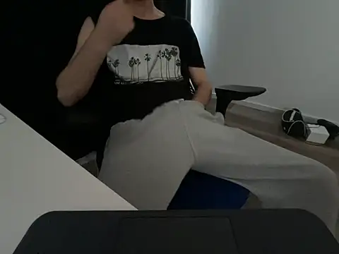 Frankieyyy1 online show from 1, 4, 2026