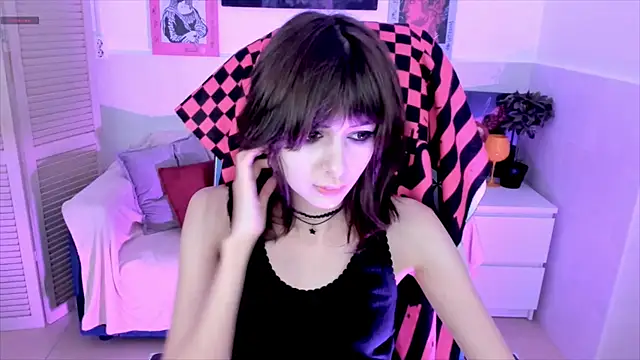 CrystallBloom online show from 9, 10, 2025