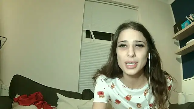 Snapshot of ASAIN_VIRGIN_ARIA chatting on 4, 12, 2025 ASAIN VIRGIN ARIA online show from 4, 12, 2025
